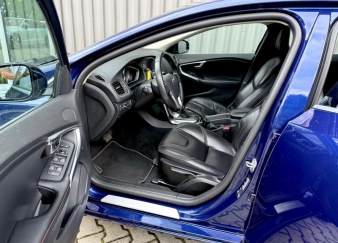 V40