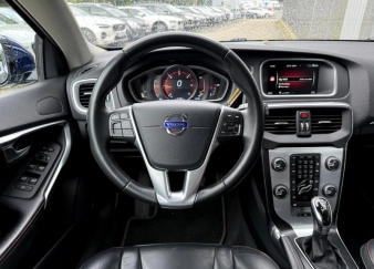 V40