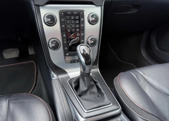 V40