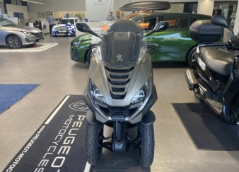 Peugeot Metropolis 400