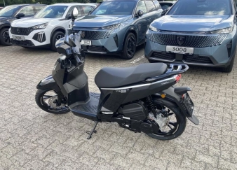 Peugeot Tweet 125